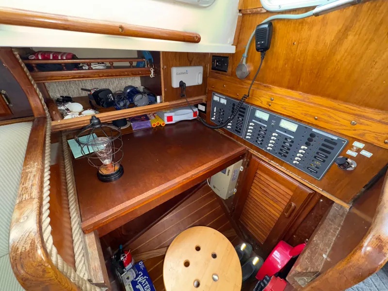 Slide: The Image of Islander Freeport 36 1977 - 6