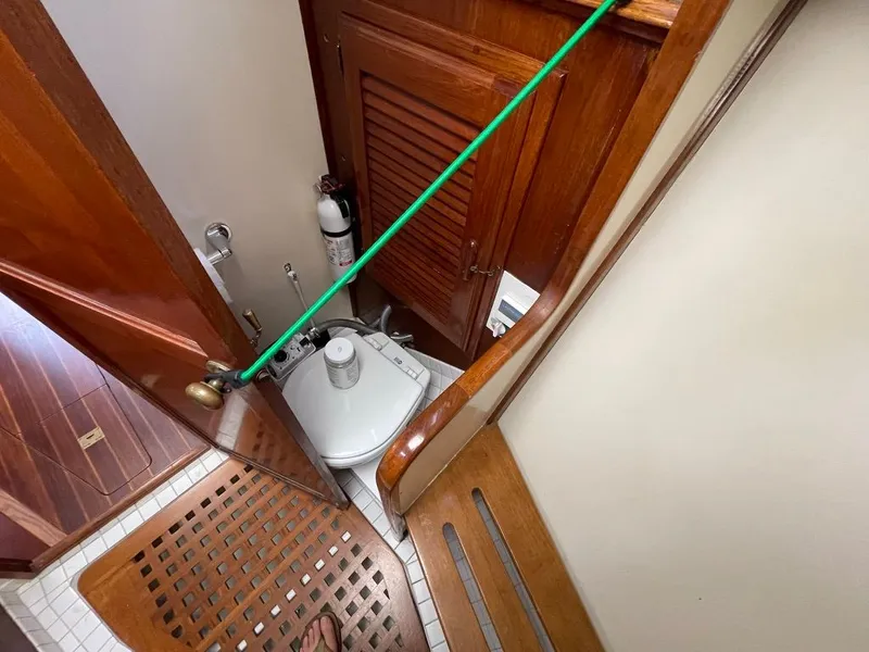 Slide: The Image of Bathroom on Islander Yachts Freeport 36, year 1977. - 10