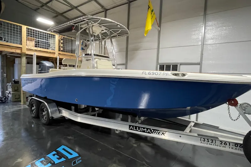 Slide: The Image of 2011 Hydra-Sports Bay Bolt 23 boat on trailer in garage setting. - 5