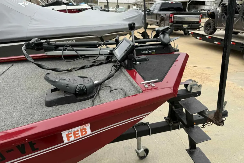 Slide: The Image of 2020 Bass Tracker PT 160 boat with Minn Kota trolling motor on trailer. - 4