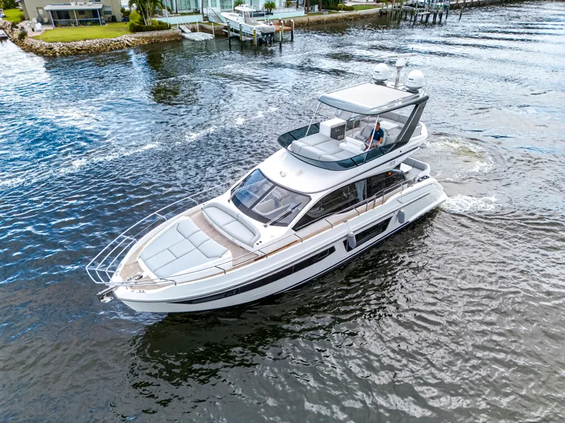 Slide: The Image of Azimut 53 FLY 2024 - 20