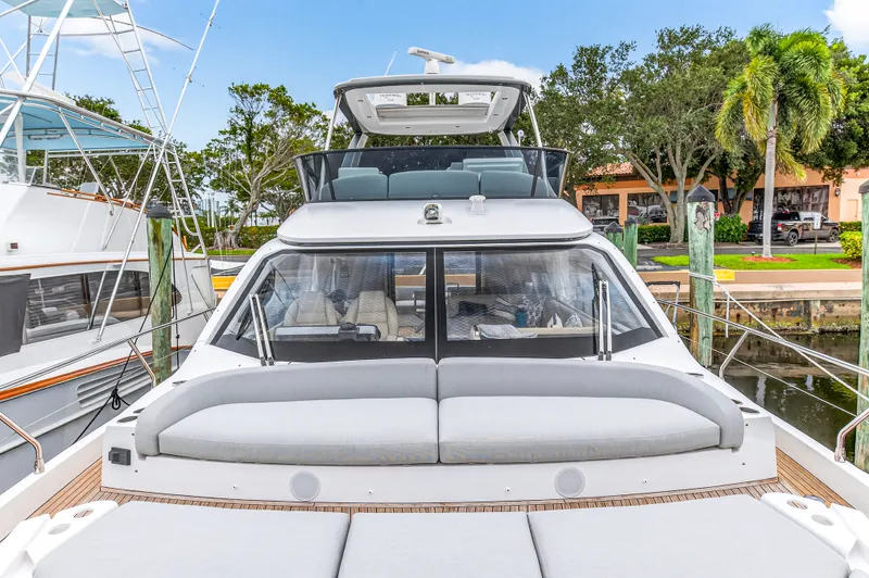 Slide: The Image of Azimut 53 FLY 2024 - 57