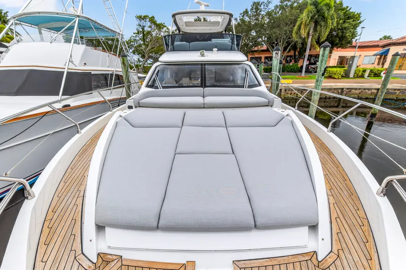 Slide: The Image of Azimut 53 FLY 2024 - 58