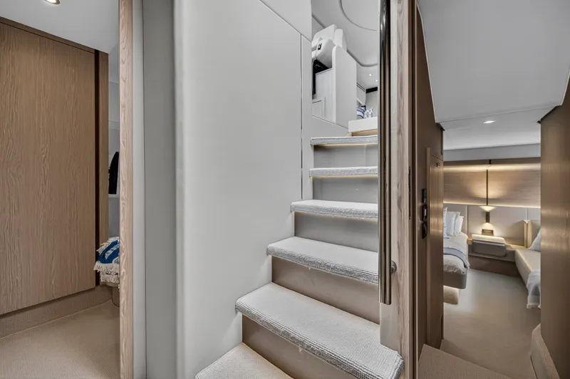 Slide: The Image of Azimut 53 FLY 2024 - 99