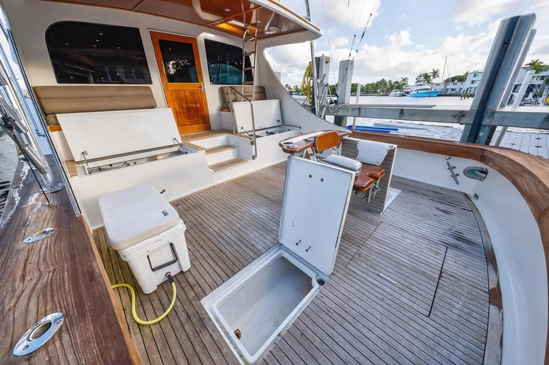 Slide: The Image of Cockpit starboard side chipper in mezzanine - 18