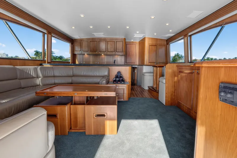 Slide: The Image of Salon Facing forward - 20