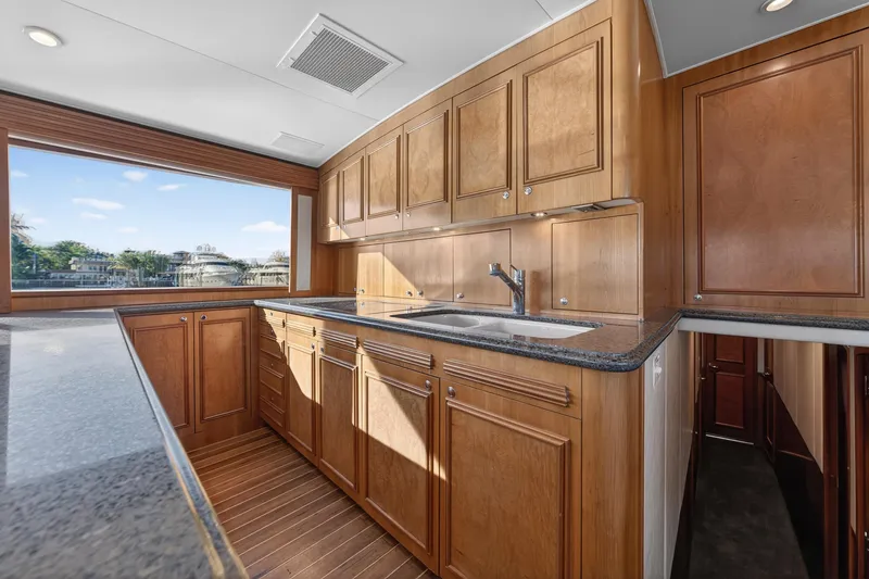 Slide: The Image of Galley with range and microwave - 28