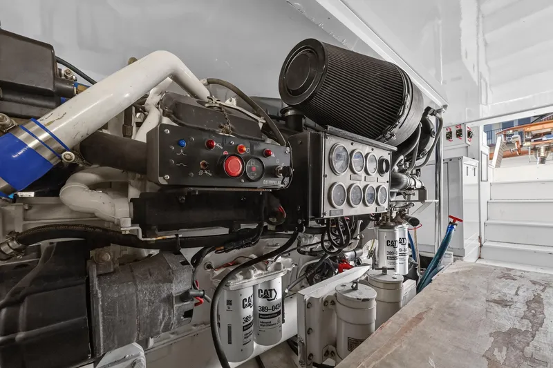 Slide: The Image of Starboard Motor - 48