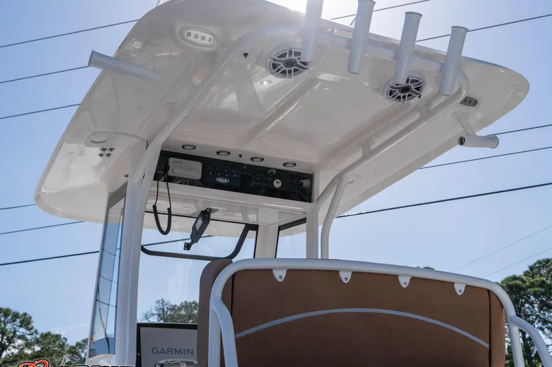 Slide: The Image of 2026 Sea Hunt Ultra 275 SE boat with advanced electronics and rod holders. - 24