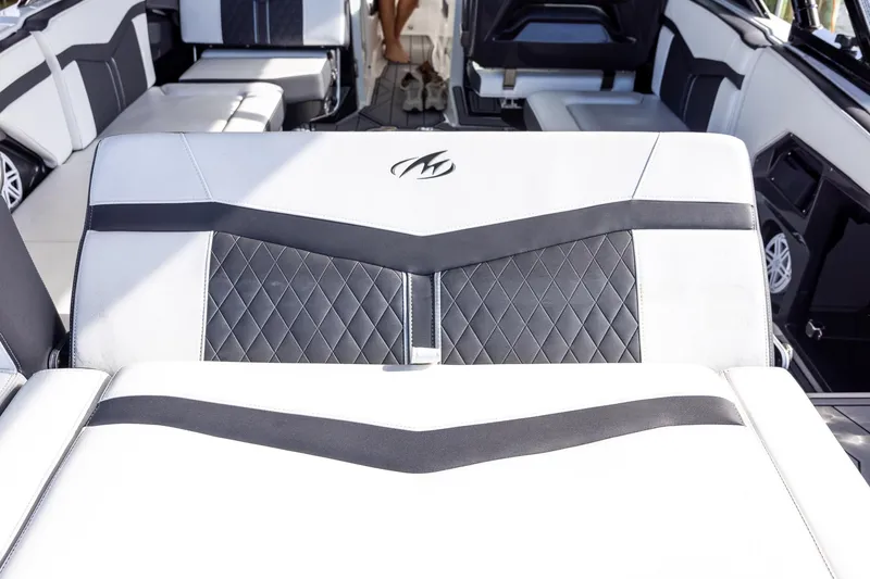Slide: The Image of 2022 Monterey 275SS Super Sport boat interior with stylish seating and modern design. - 40