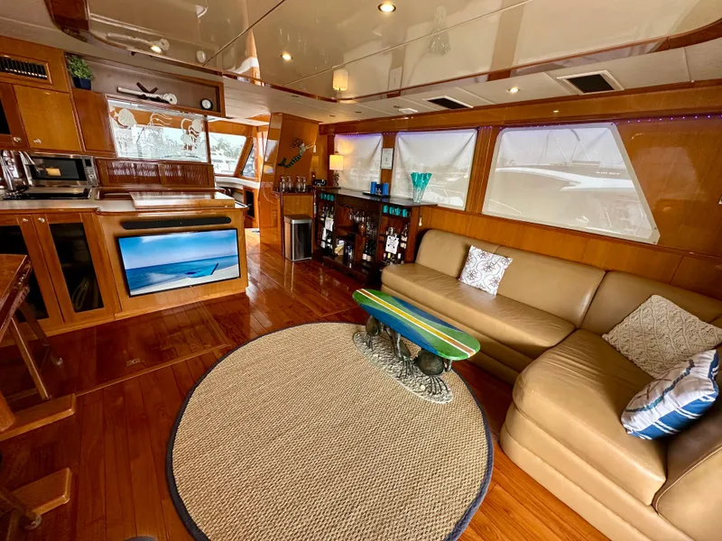 Slide: The Image of Luxurious interior of 2002 Jefferson Marquessa 57 MY yacht with elegant furnishings. - 28