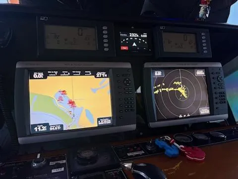Slide: The Image of Navigation equipment on a 2002 Jefferson Marquessa 57 MY yacht dashboard. - 39