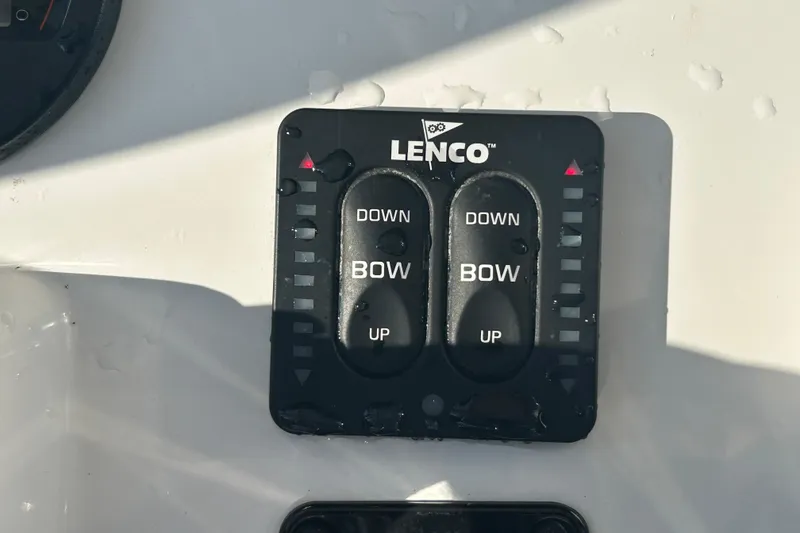 Slide: The Image of Lenco trim tab control panel on 2019 Sea Hunt Ultra 211 boat. - 15