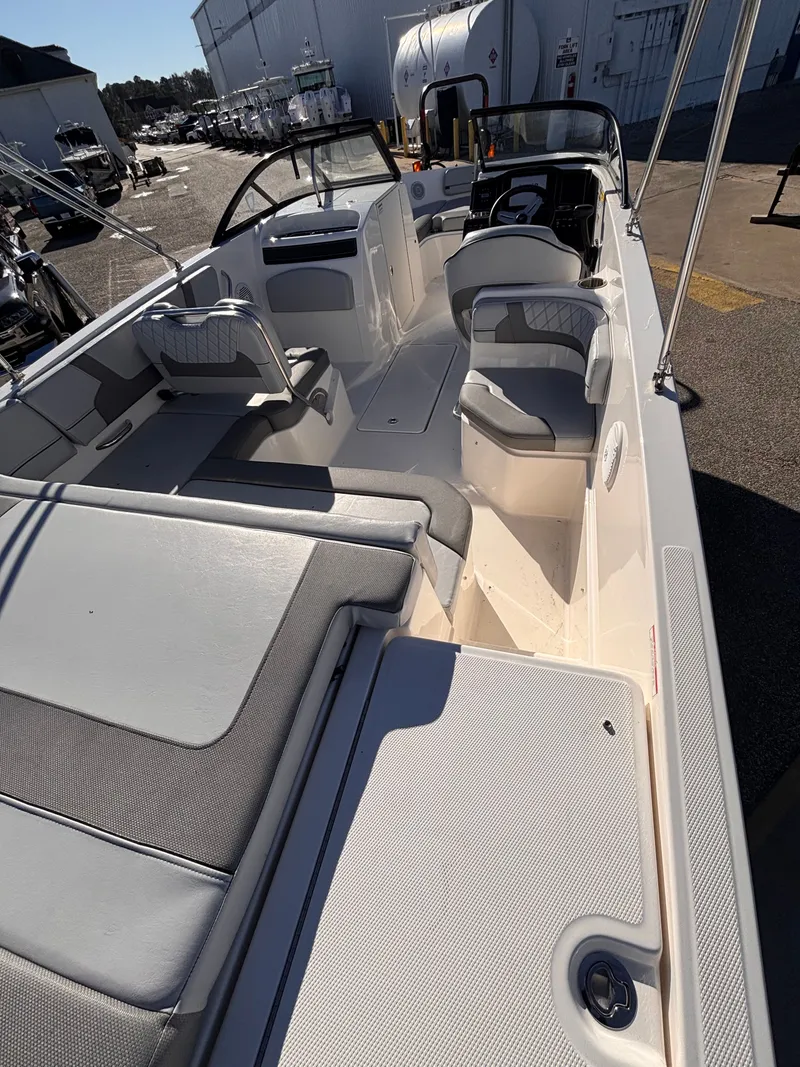 Slide: The Image of Interior view of 2024 Bayliner VR6 Bowrider OB boat. - 9