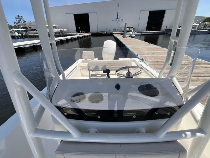 Slide: The Image of Boston Whaler 190 Montauk 2026 - 16