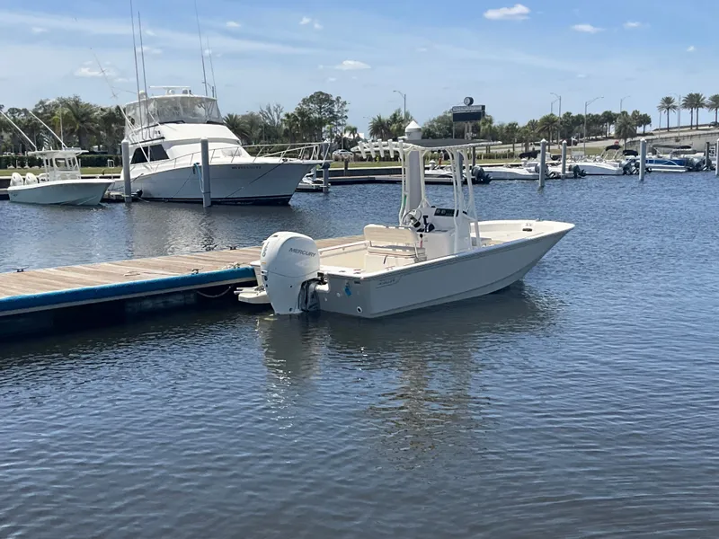 Slide: The Image of Boston Whaler 190 Montauk 2026 - 2