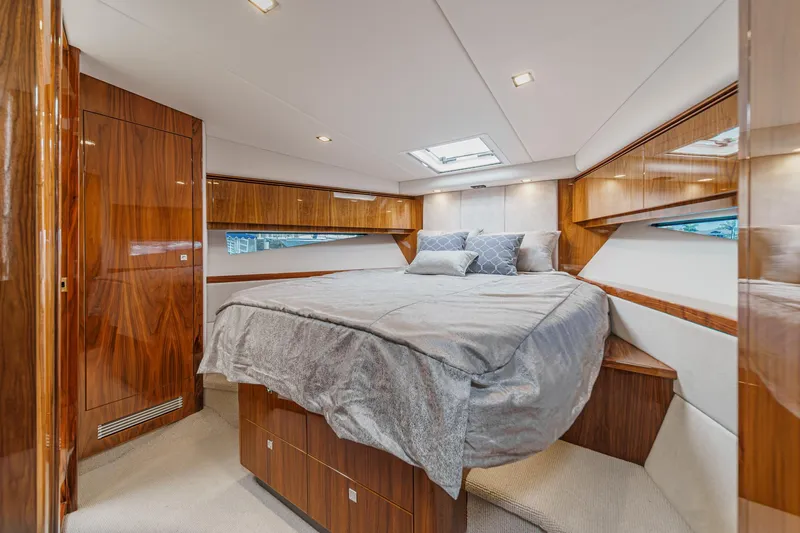 Slide: The Image of Riviera 4800 Sport Yacht 2021 - 52