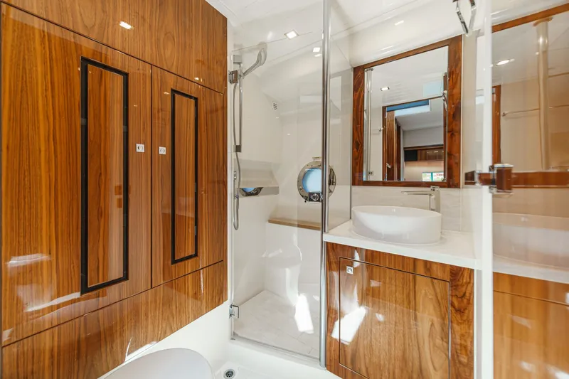 Slide: The Image of Riviera 4800 Sport Yacht 2021 - 58