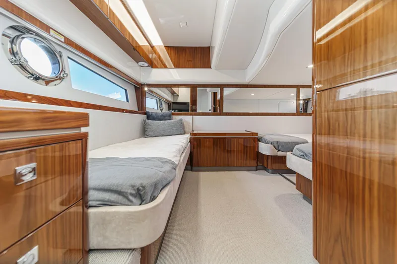 Slide: The Image of Riviera 4800 Sport Yacht 2021 - 60