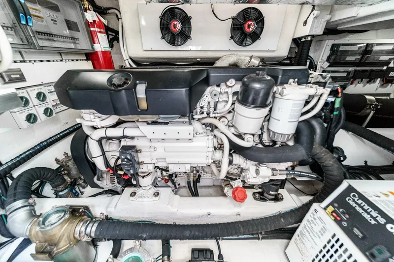 Slide: The Image of Riviera 4800 Sport Yacht 2021 - 65