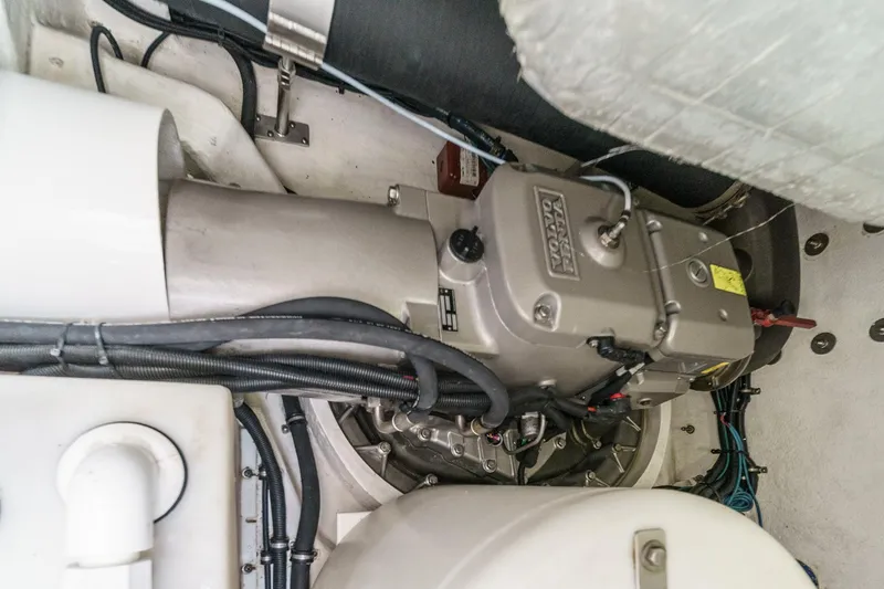 Slide: The Image of Riviera 4800 Sport Yacht 2021 - 67