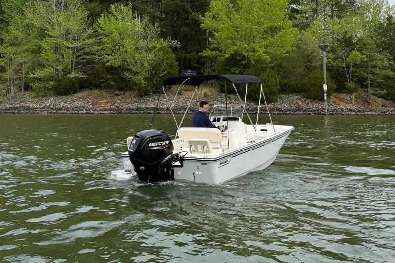 Slide: The Image of Boston Whaler 170 Montauk 2026 - 6