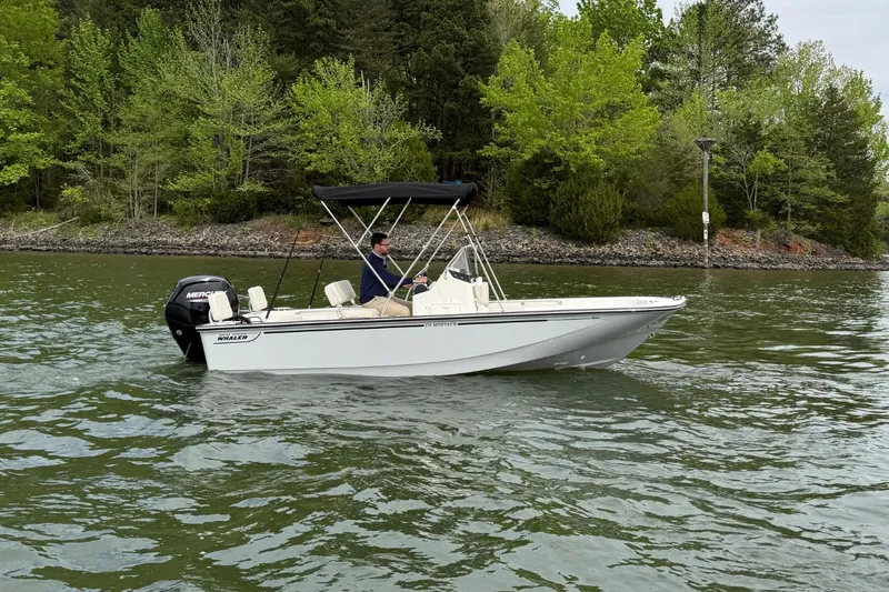 Slide: The Image of Boston Whaler 170 Montauk 2026 - 0