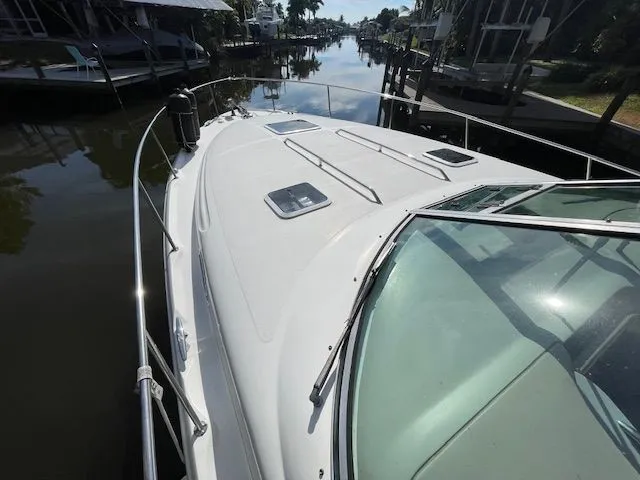 Slide: The Image of Sea Ray 340 Sundancer 2001 - 33
