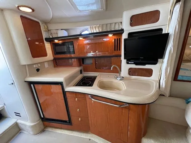 Slide: The Image of Sea Ray 340 Sundancer 2001 - 37