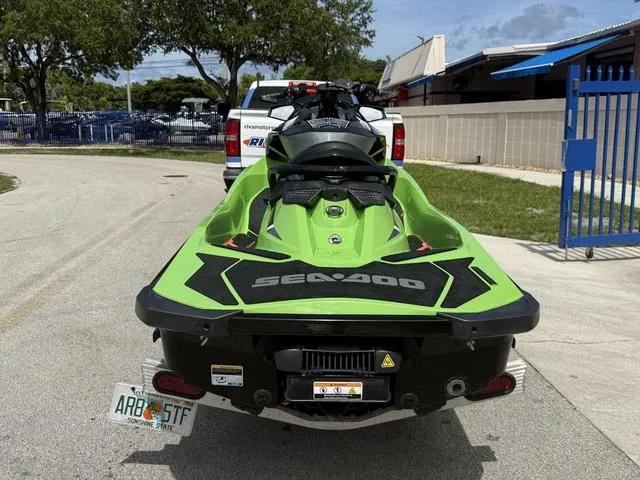 Slide: The Image of Sea-Doo GTR-X 230 2018 - 7