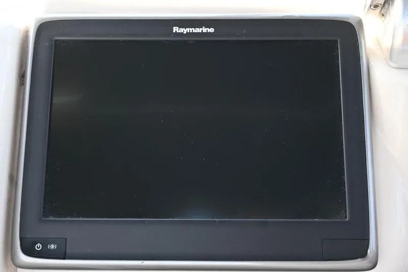 Slide: The Image of Raymarine display on Maxum 4600 SCB, year 2000. - 39