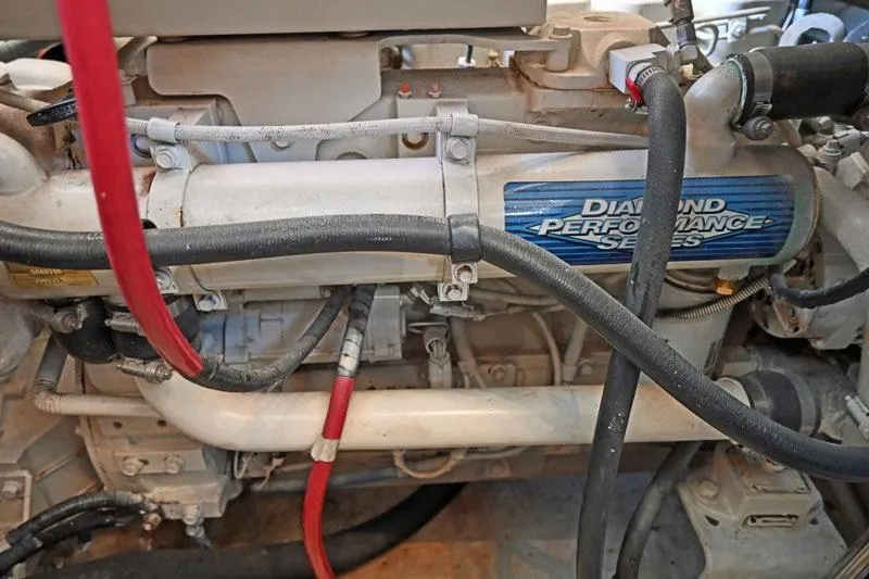 Slide: The Image of Engine of 2000 Maxum 4600 SCB, Diamond Performance Series. - 43