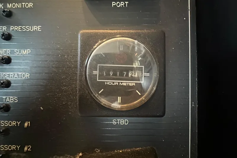 Slide: The Image of Hour meter on 1999 Bayliner 4788 Pilot House Motoryacht dashboard, reading 1917.2 hours. - 22