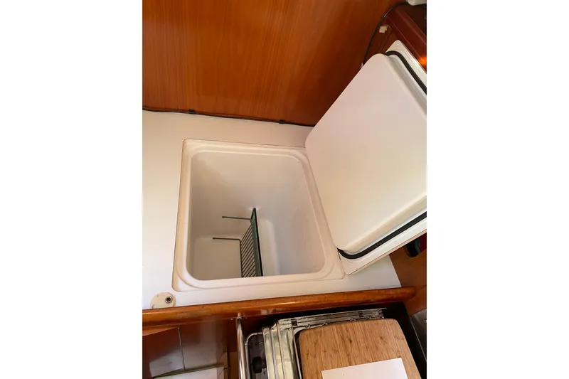 Slide: The Image of 2001 Beneteau Oceanis 361 yacht cockpit with seating and safety equipment. - 13