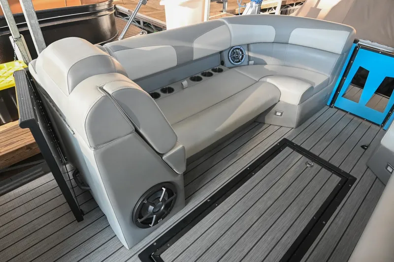 Slide: The Image of Luxurious seating area on 2023 Montara 25 Monntara 2.0 boat with modern design. - 35