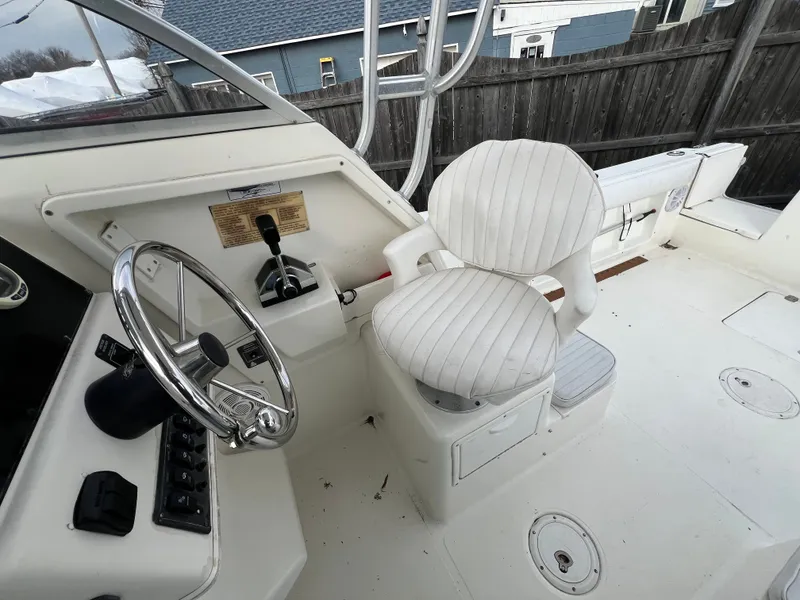 Slide: The Image of Sport-Craft 241 Walkaround 2001 - 26