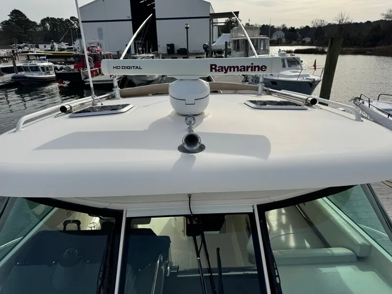 Slide: The Image of Pursuit OS 375 Offshore 2011 - 12