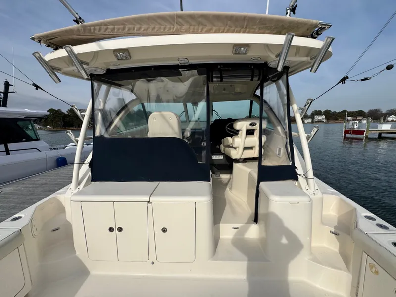 Slide: The Image of Pursuit OS 375 Offshore 2011 - 15