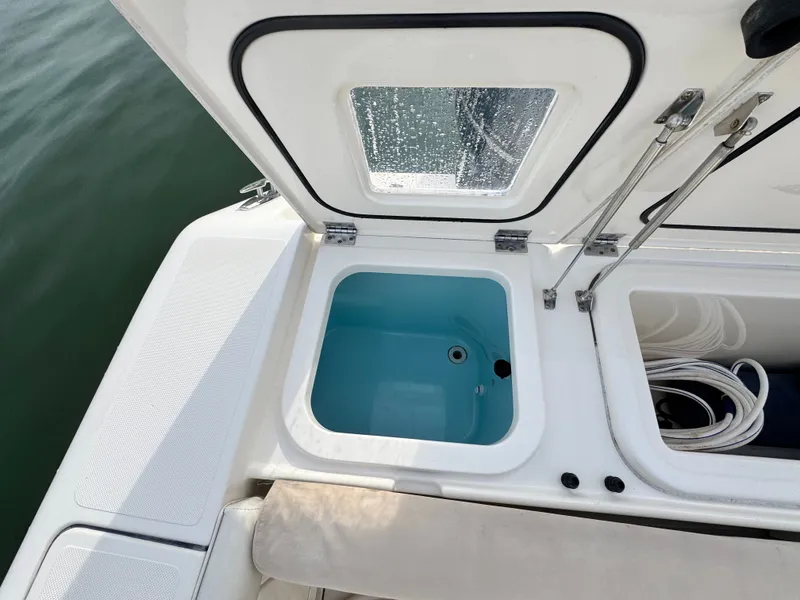 Slide: The Image of Pursuit OS 375 Offshore 2011 - 22