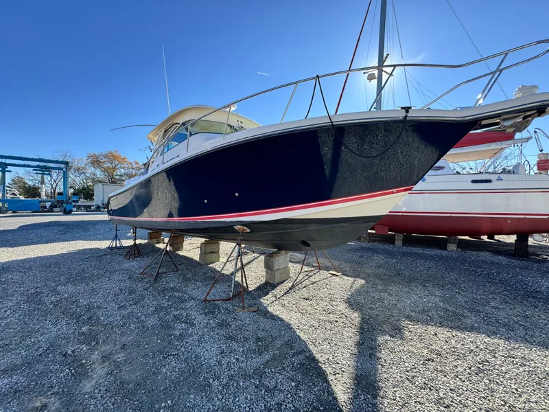 Slide: The Image of Pursuit OS 375 Offshore 2011 - 3