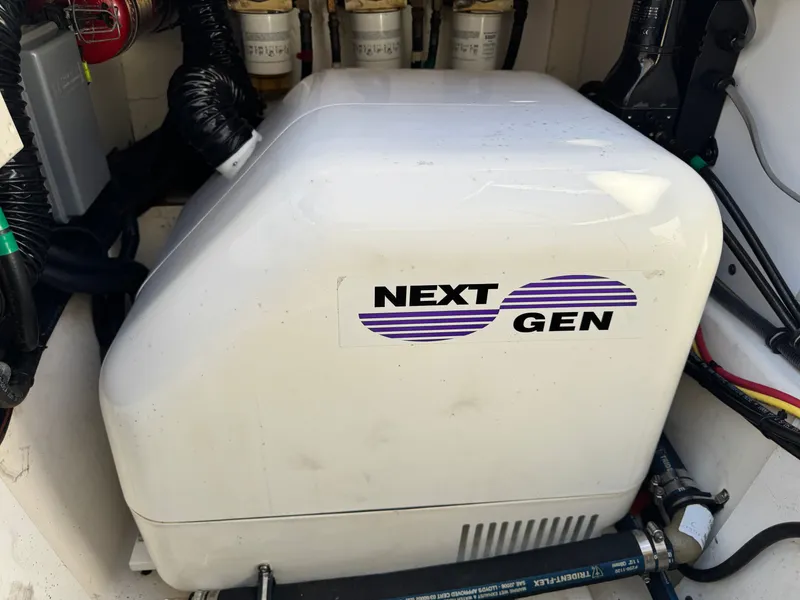 Slide: The Image of Pursuit OS 375 Offshore 2011 - 30