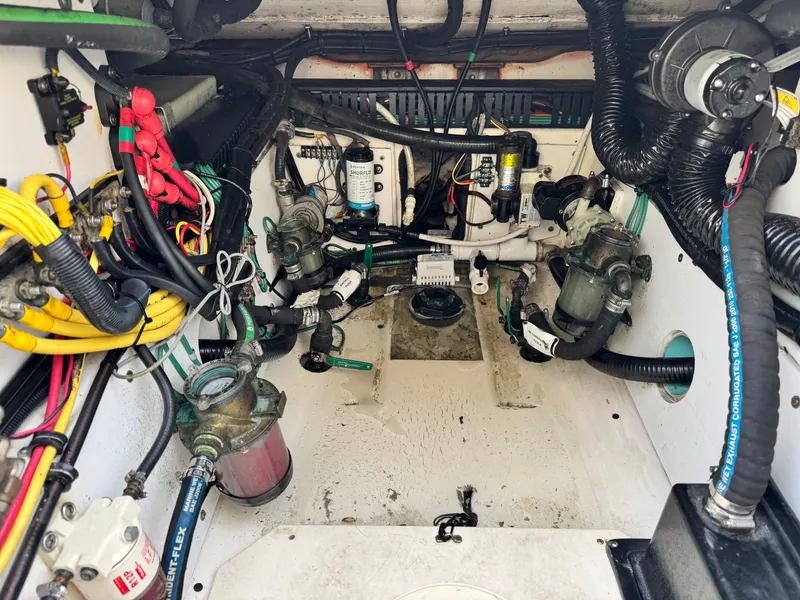 Slide: The Image of Pursuit OS 375 Offshore 2011 - 32