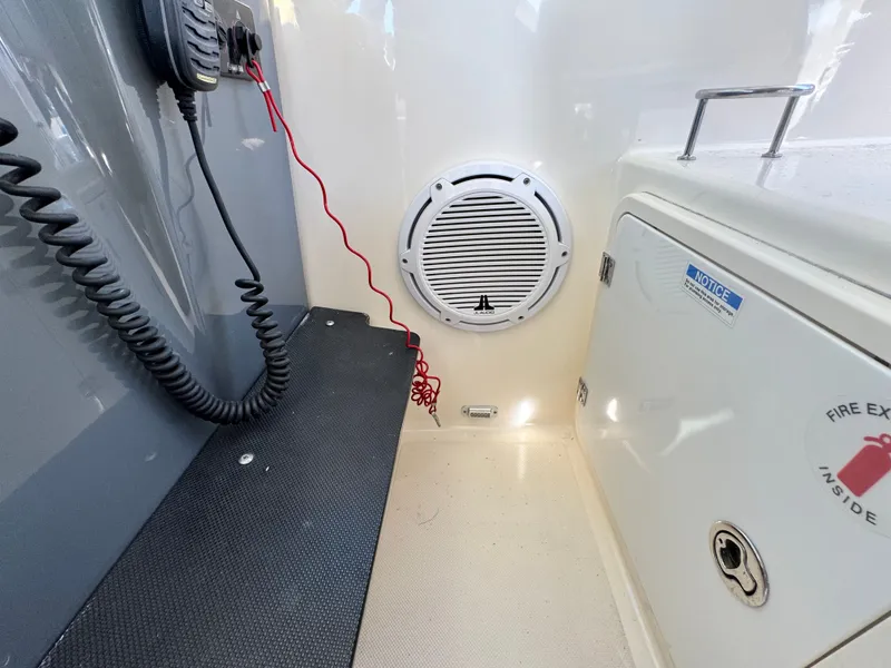 Slide: The Image of Pursuit OS 375 Offshore 2011 - 40