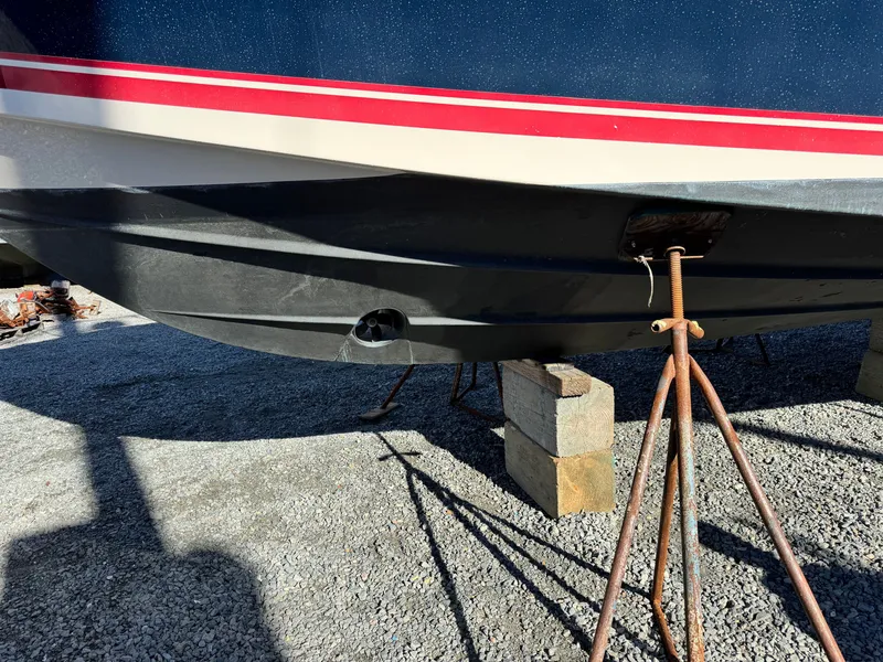 Slide: The Image of Pursuit OS 375 Offshore 2011 - 7