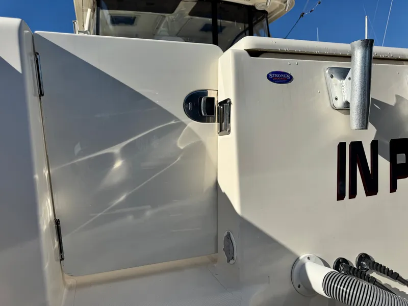 Slide: The Image of Pursuit OS 375 Offshore 2011 - 8