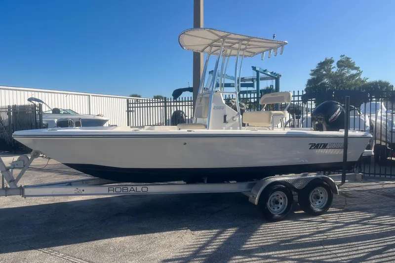 Slide: The Image of Pathfinder 2005 TRS boat on Robalo trailer, sunny day, outdoor display. - 3