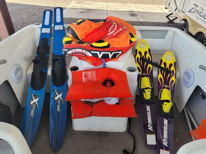 Slide: The Image of Bayliner 175 2013 - 9