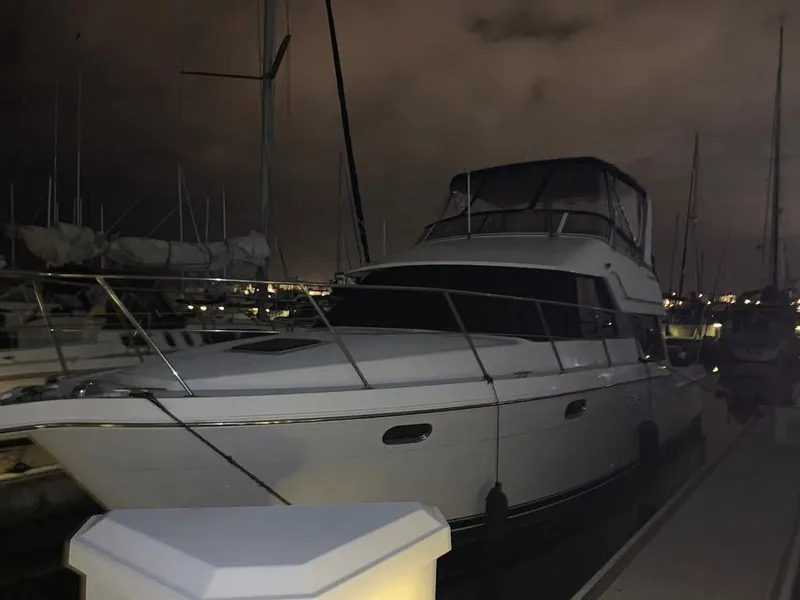 Slide: The Image of Carver Yachts 370 Voyager 1999 - 2