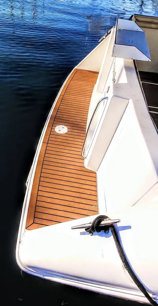 Slide: The Image of Carver Yachts 370 Voyager 1999 - 26