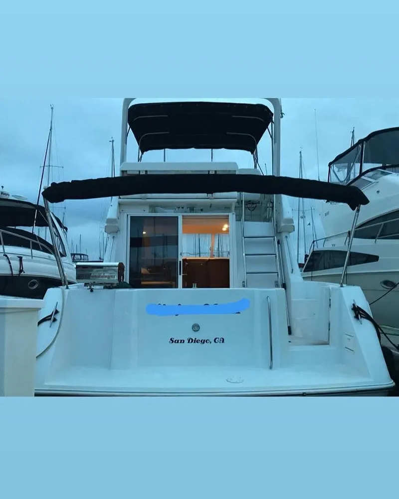 Slide: The Image of Carver Yachts 370 Voyager 1999 - 29